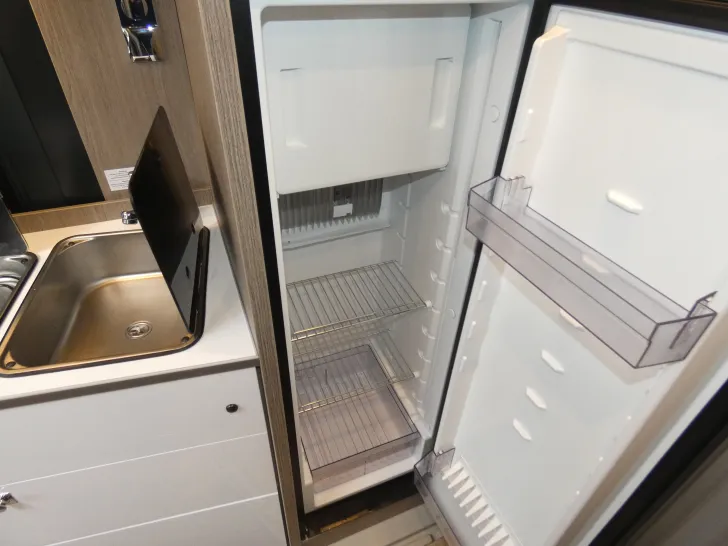Fahrzeugbild Pössl D-Line 2WIN R Plus (10) AHK, Navi, Truma C.6E uvm #14