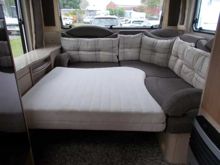 Fahrzeugbild Bürstner Averso Plus 410 TS Solar #11