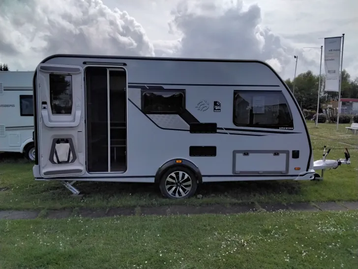 Fahrzeugbild Knaus Südwind 420 QD Black Selection Modell 2026 #11