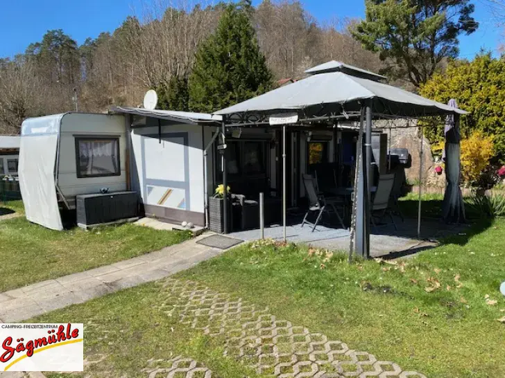 Fahrzeugbild Dethleffs Exclusiv 670 DB mit Vorzelt #1