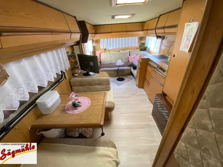 Fahrzeugbild Dethleffs Exclusiv 670 DB mit Vorzelt #7