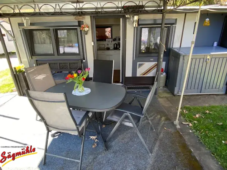 Fahrzeugbild Dethleffs Exclusiv 670 DB mit Vorzelt #11