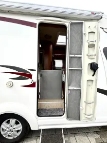 Fahrzeugbild Eura Mobil Terrestra T 590 FB AHK, TV, Navi, Kamera #6