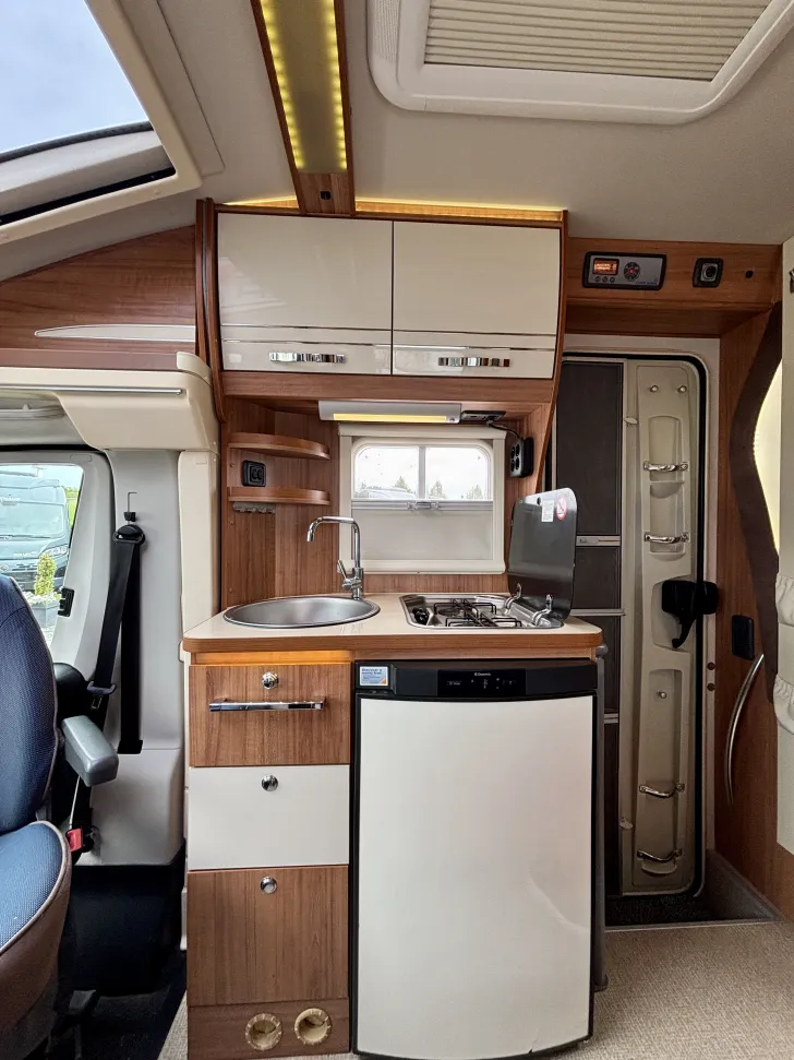 Fahrzeugbild Eura Mobil Terrestra T 590 FB AHK, TV, Navi, Kamera #11