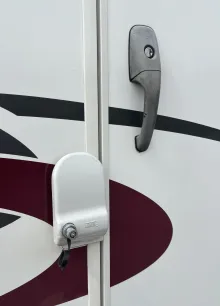 Fahrzeugbild Eura Mobil Terrestra T 590 FB AHK, TV, Navi, Kamera #19