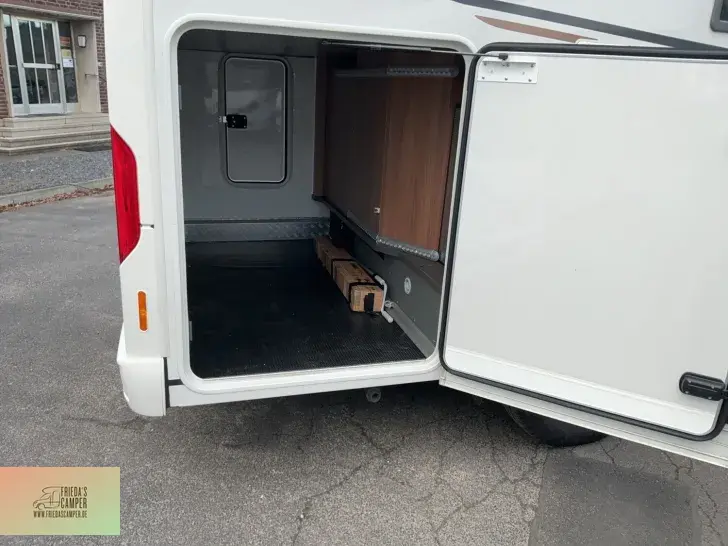 Fahrzeugbild Carthago c-compactline I 138 DB Fiat #11