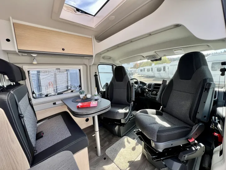 Fahrzeugbild Sunlight Camper Van Cliff 640 Entry mit Markise #7