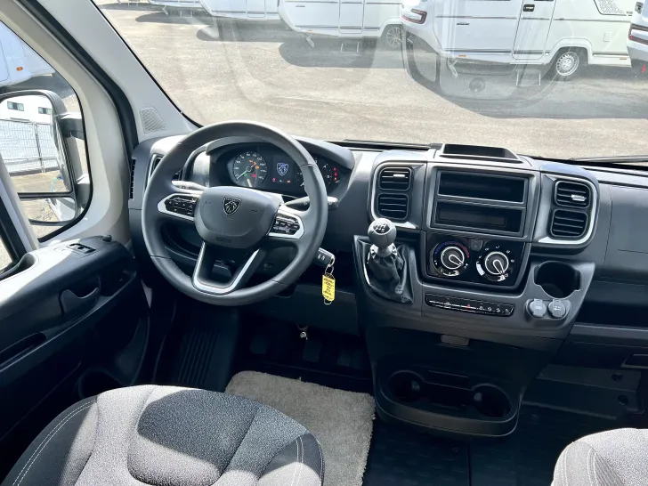Fahrzeugbild Sunlight Camper Van Cliff 640 Entry mit Markise #8