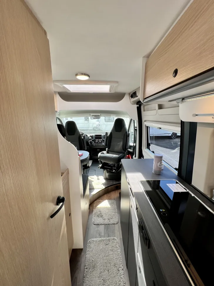 Fahrzeugbild Sunlight Camper Van Cliff 640 Entry mit Markise #12