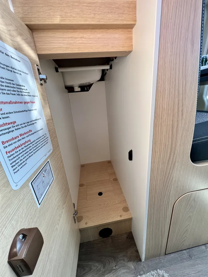 Fahrzeugbild Sunlight Camper Van Cliff 640 Entry mit Markise #14