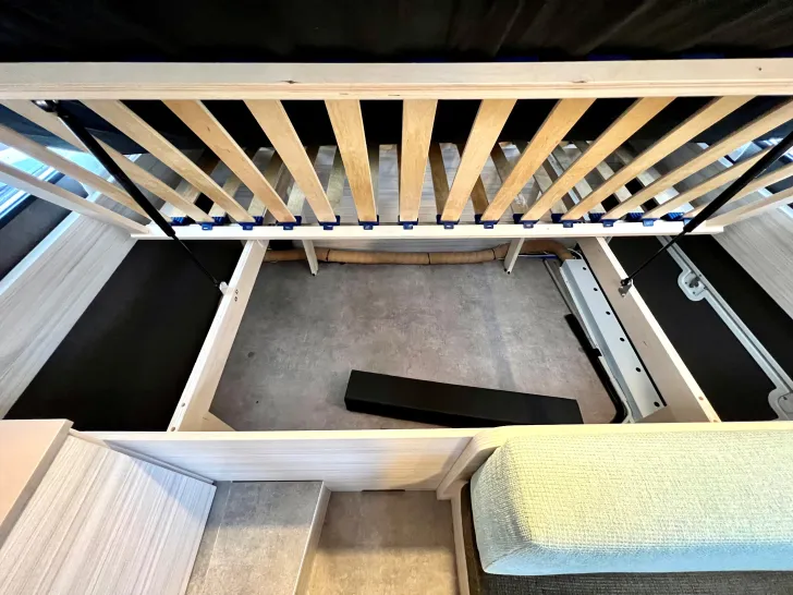 Fahrzeugbild Dethleffs c' joy 420 QSH mit Mover +Markise #16