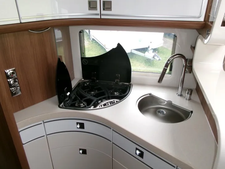 Fahrzeugbild Carthago chic e-line I 61 XL LE Mercedes #13