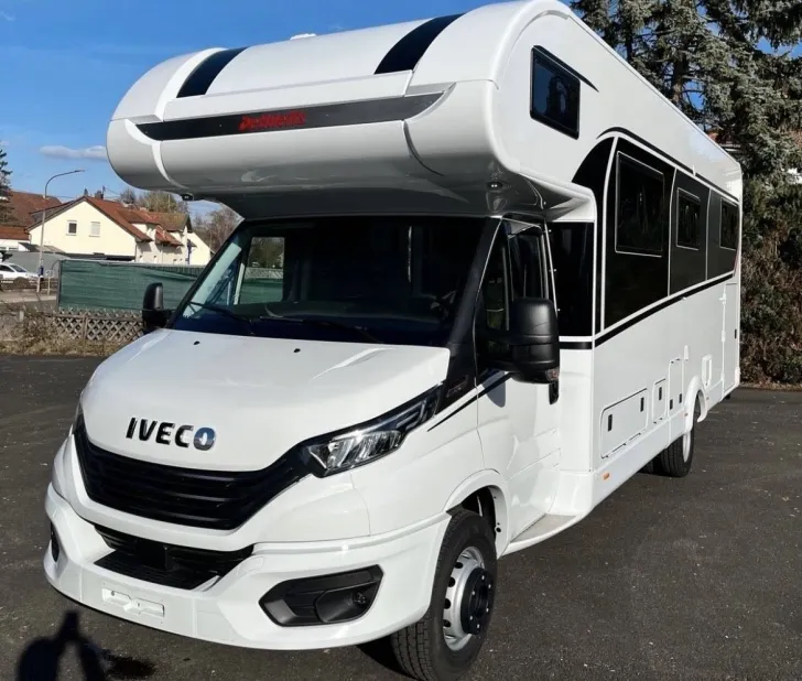 Grundriss Tag Dethleffs Globetrotter XXL 9000-2 Neufahrzeug