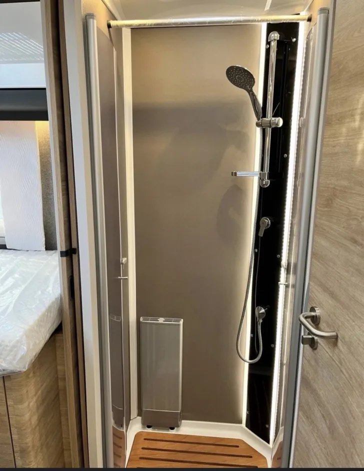 Fahrzeugbild Dethleffs Globetrotter XXL 9000-2 Neufahrzeug #7
