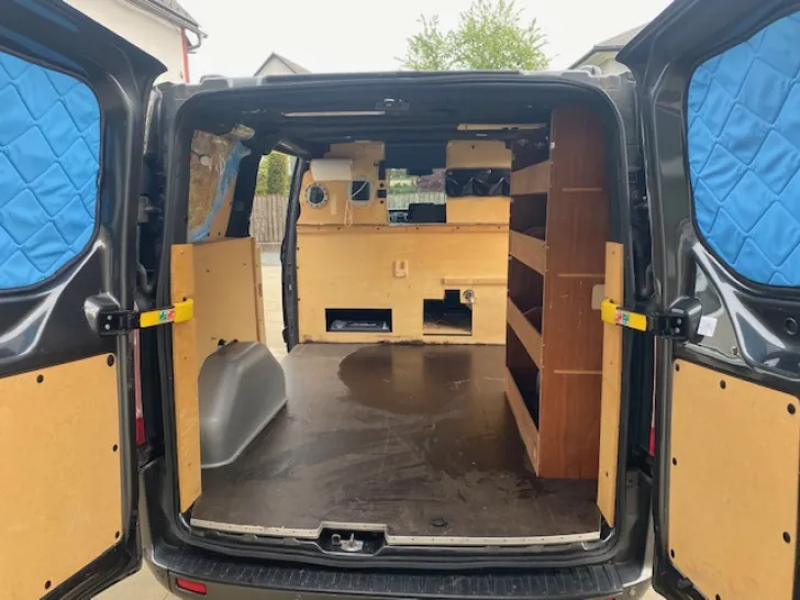 Fahrzeugbild Ford Transit Custom 270 L1 2.0 TDCi Trend 2,0 TDCi L1H1 340 Li #3