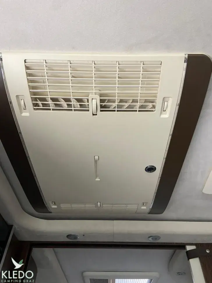 Fahrzeugbild Concorde Charisma III 850 L - VERMITTLUNG - #58