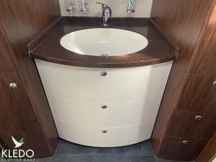 Fahrzeugbild Concorde Charisma III 850 L - VERMITTLUNG - #70