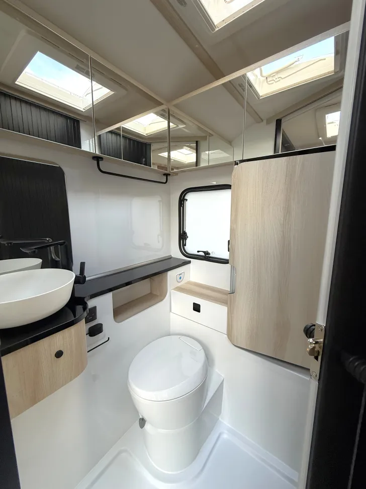Fahrzeugbild Hobby De Luxe 460 SL Bei uns ausgestellt! #23