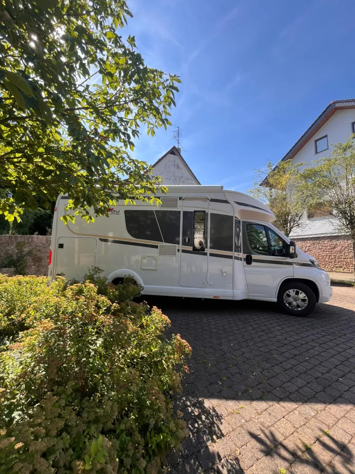 Fahrzeugbild Malibu T 410 DB #1