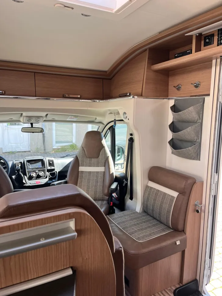 Fahrzeugbild Malibu T 410 DB #3