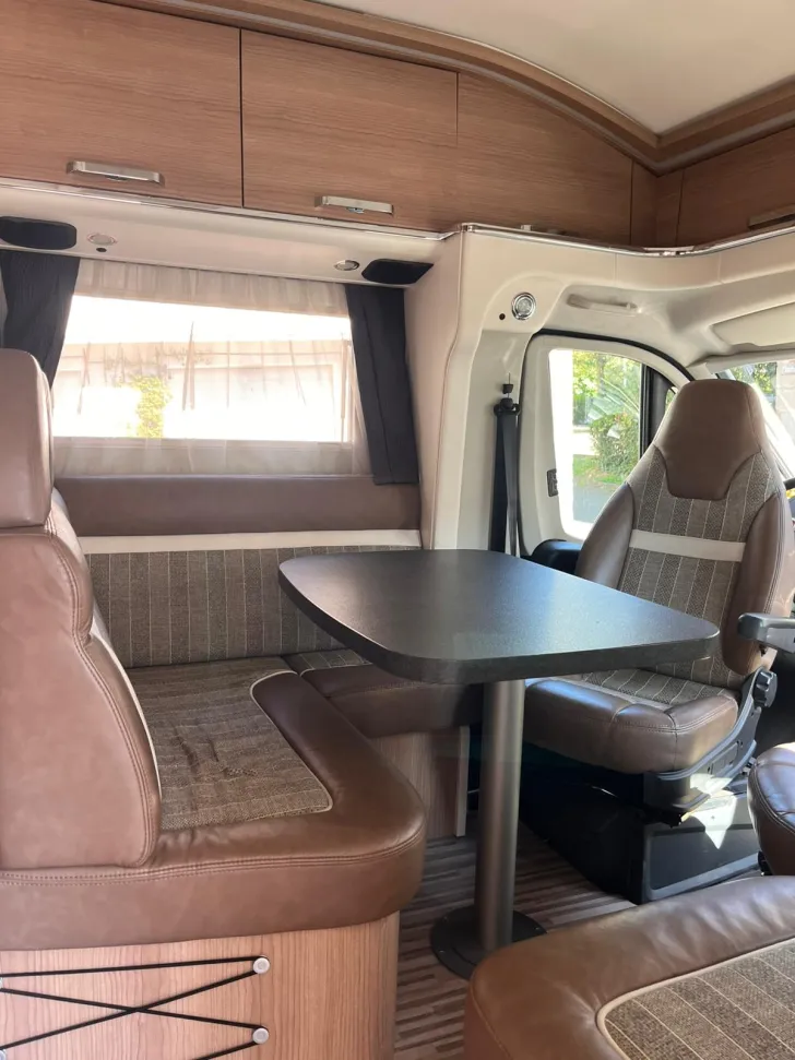 Fahrzeugbild Malibu T 410 DB #7