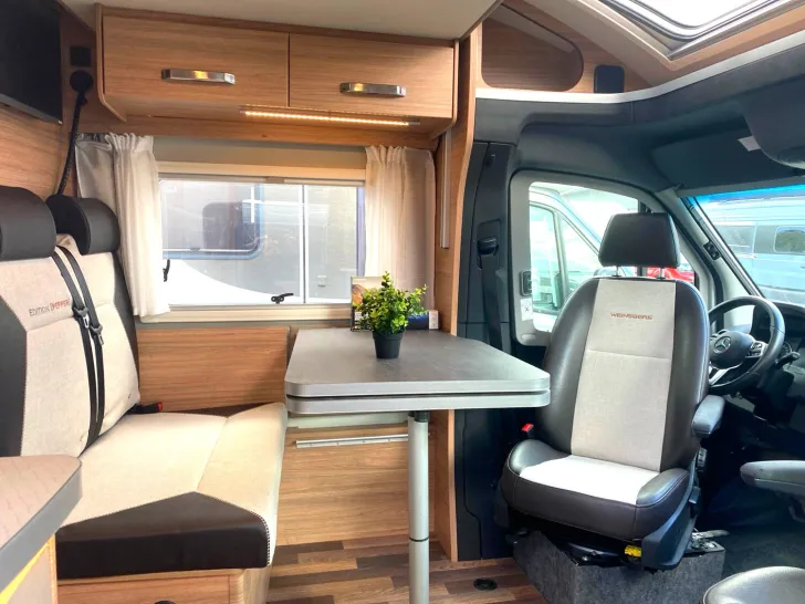 Fahrzeugbild Weinsberg CaraCompact MB EDITION PEPPER 640 MEG Aus 1.Hand #13