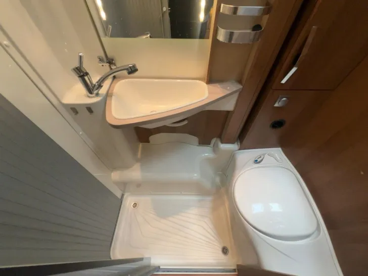 Fahrzeugbild Knaus VAN I 650 MEG/Automatik/Einzelbetten+Hubbett #14
