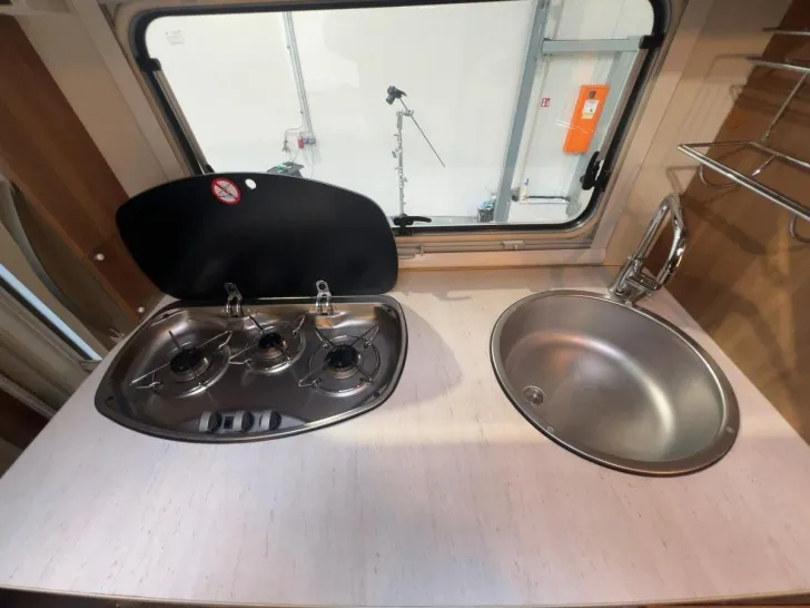Fahrzeugbild Eura Mobil A 650/Etagenbetten/Garage/Solar/SAT #15