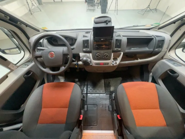 Fahrzeugbild Knaus Sport TI 700 UFB/Festbett/Klimaanlage/Markise #6