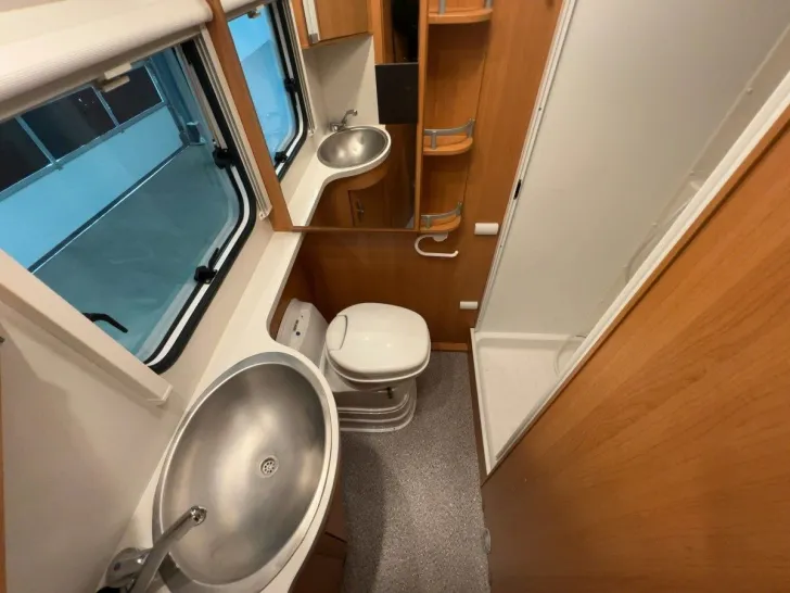 Fahrzeugbild Knaus Sport TI 700 UFB/Festbett/Klimaanlage/Markise #14