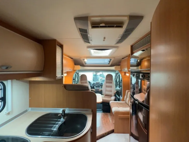 Fahrzeugbild Bürstner Nexxo T 728/Einzelbetten/Garage/SAT/2xKlima #10