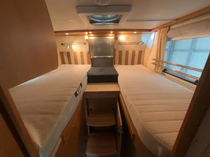 Fahrzeugbild Bürstner Nexxo T 728/Einzelbetten/Garage/SAT/2xKlima #12
