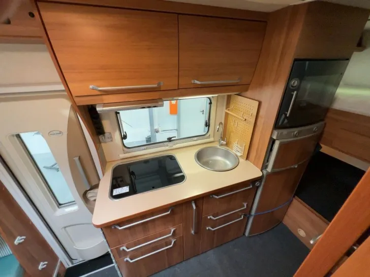 Fahrzeugbild Eura Mobil Terrestra TA 640 VB / Etagenbetten / Garage #14