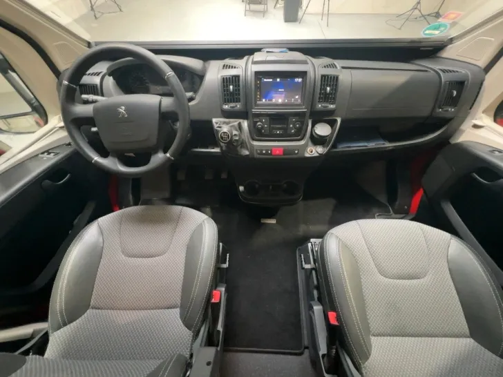 Fahrzeugbild Tourne Dream 4 System 6.0 / NUR 9400 KM / Festbett /TOP #8