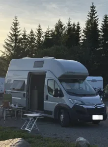 Fahrzeugbild Pössl H-Line 2WIN Vario Wenig Kilometer #3