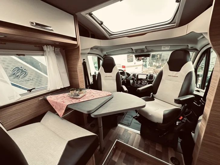 Fahrzeugbild Weinsberg CaraCompact 600 MEG EDITION [PEPPER] AKTION ; Klimaanlage Dach #10