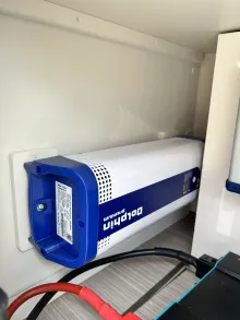 Fahrzeugbild Notin Progress VERA 1 Hd.-Solar-LiFePo 200Ah #37