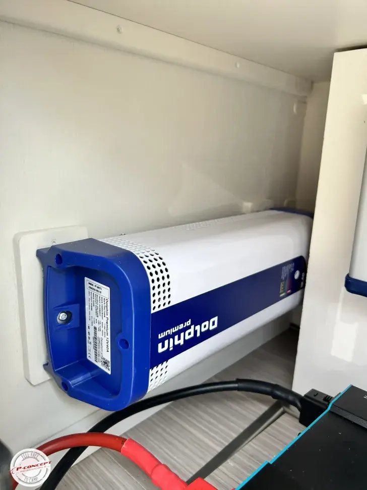 Fahrzeugbild Notin Progress VERA 1 Hd.-Solar-LiFePo 200Ah #37