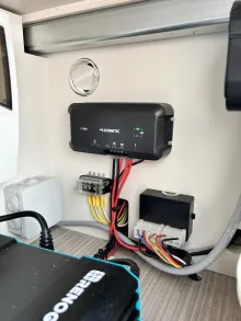 Fahrzeugbild Notin Progress VERA 1 Hd.-Solar-LiFePo 200Ah #38