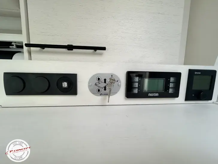 Fahrzeugbild Notin Progress VERA 1 Hd.-Solar-LiFePo 200Ah #30