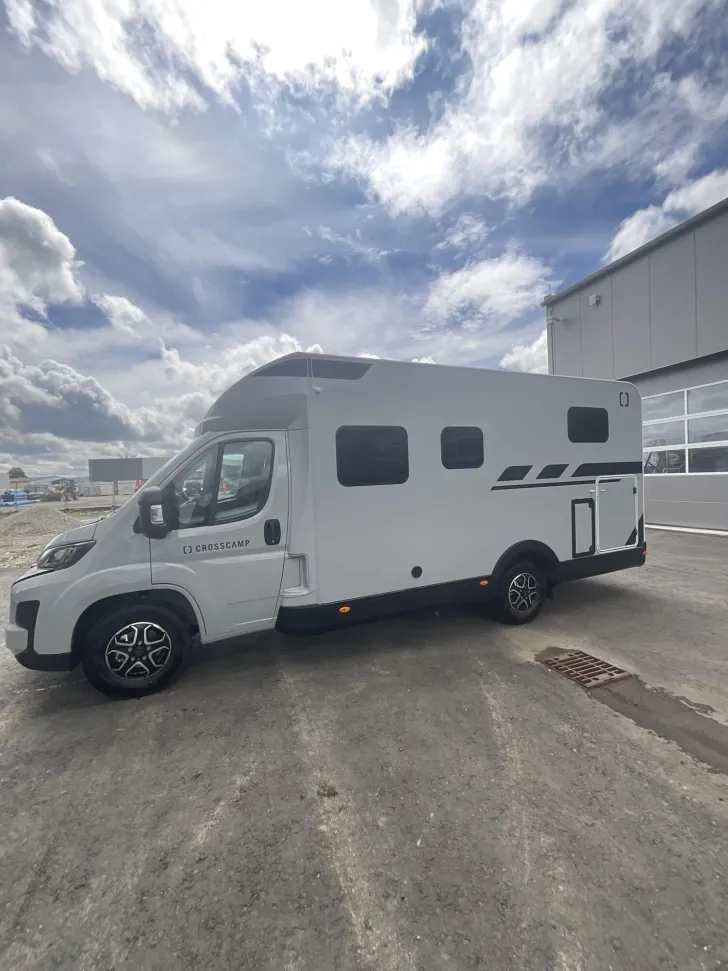 Fahrzeugbild Crosscamp EXPDN 7.0 E Peugeot #3