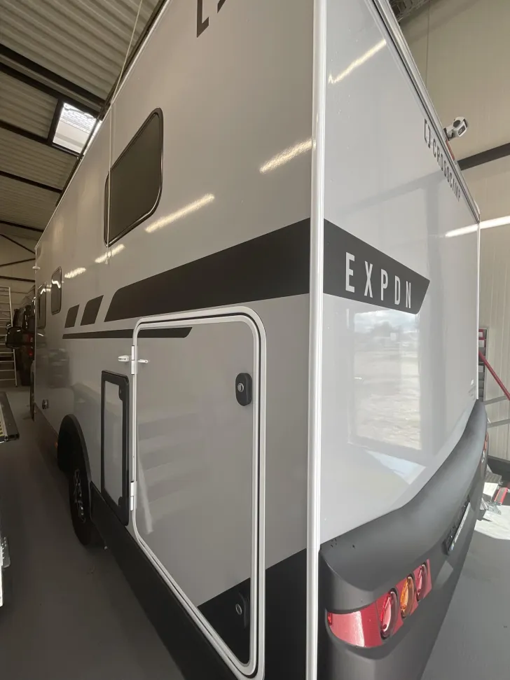 Fahrzeugbild Crosscamp EXPDN 7.0 E Peugeot #9