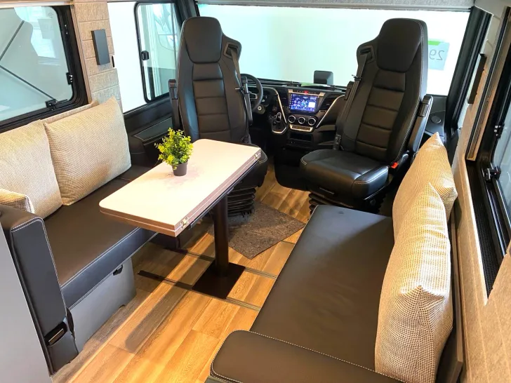 Fahrzeugbild Niesmann + Bischoff Flair 920 Mehr Premium. Mehr Preisvorteil. #11