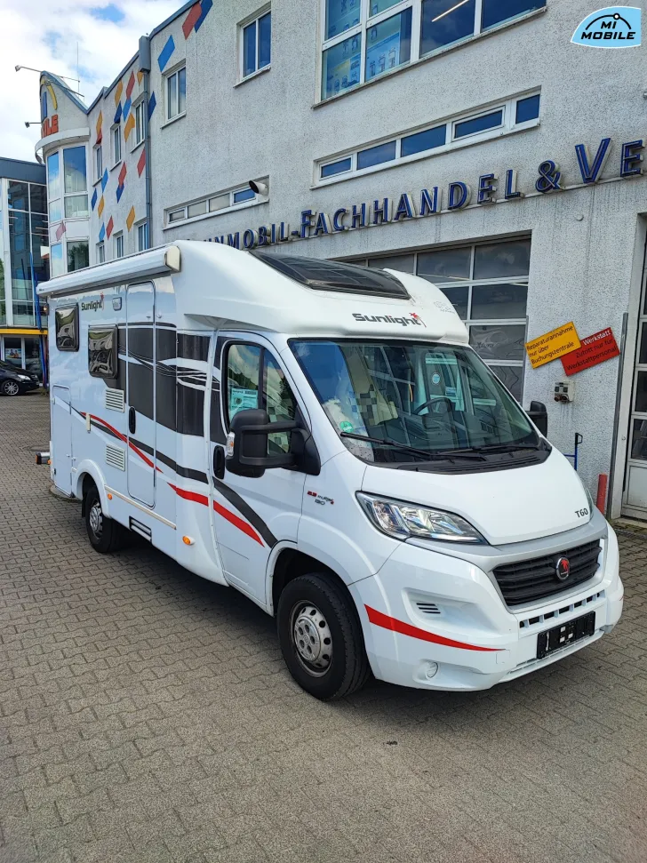 Fahrzeugbild Sunlight T60 #3