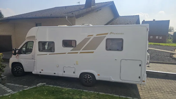 Fahrzeugbild Mooveo TEI 74QBH #2