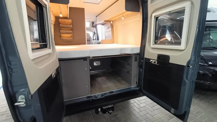 Fahrzeugbild LMC Innovan 600 #6