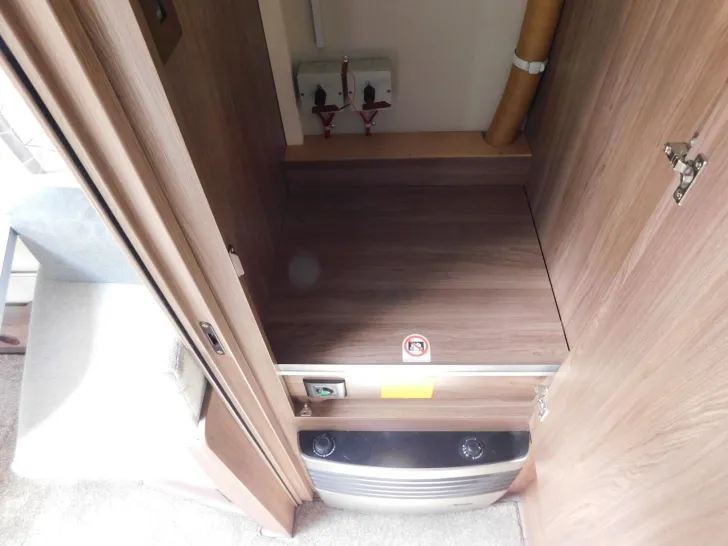 Fahrzeugbild Tabbert Rossini 450 E Klima, Mover, SAT+TV, Fahrrad-Träger uvm. #18