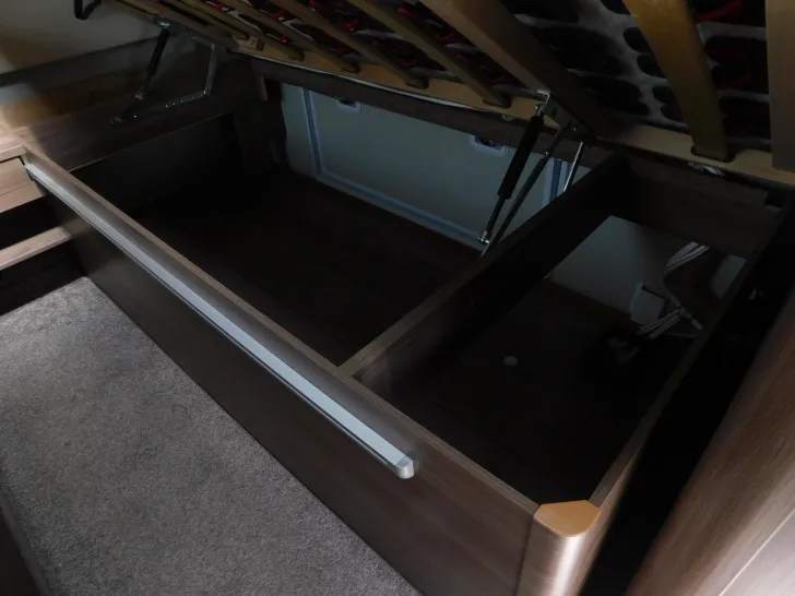 Fahrzeugbild Tabbert Rossini 450 E Klima, Mover, SAT+TV, Fahrrad-Träger uvm. #24