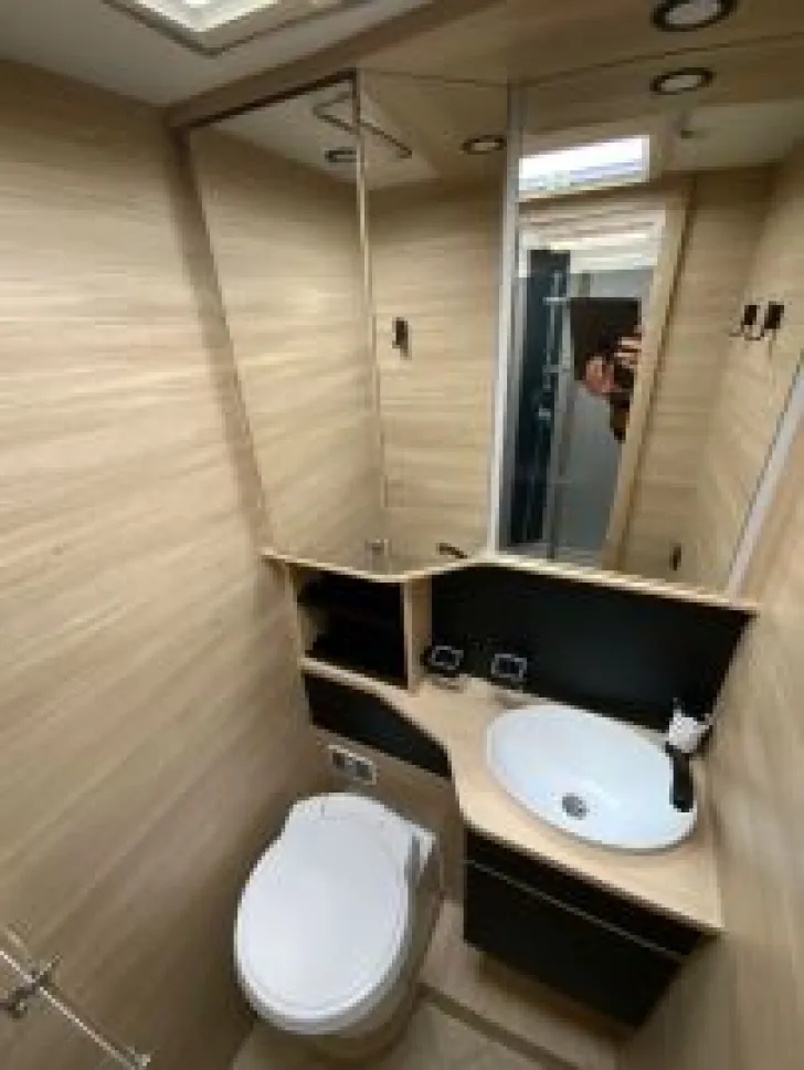 Fahrzeugbild Challenger Teilintegriert 317 Graphite Edition 4,1T ,Arctic + Zubehör,Smart #14