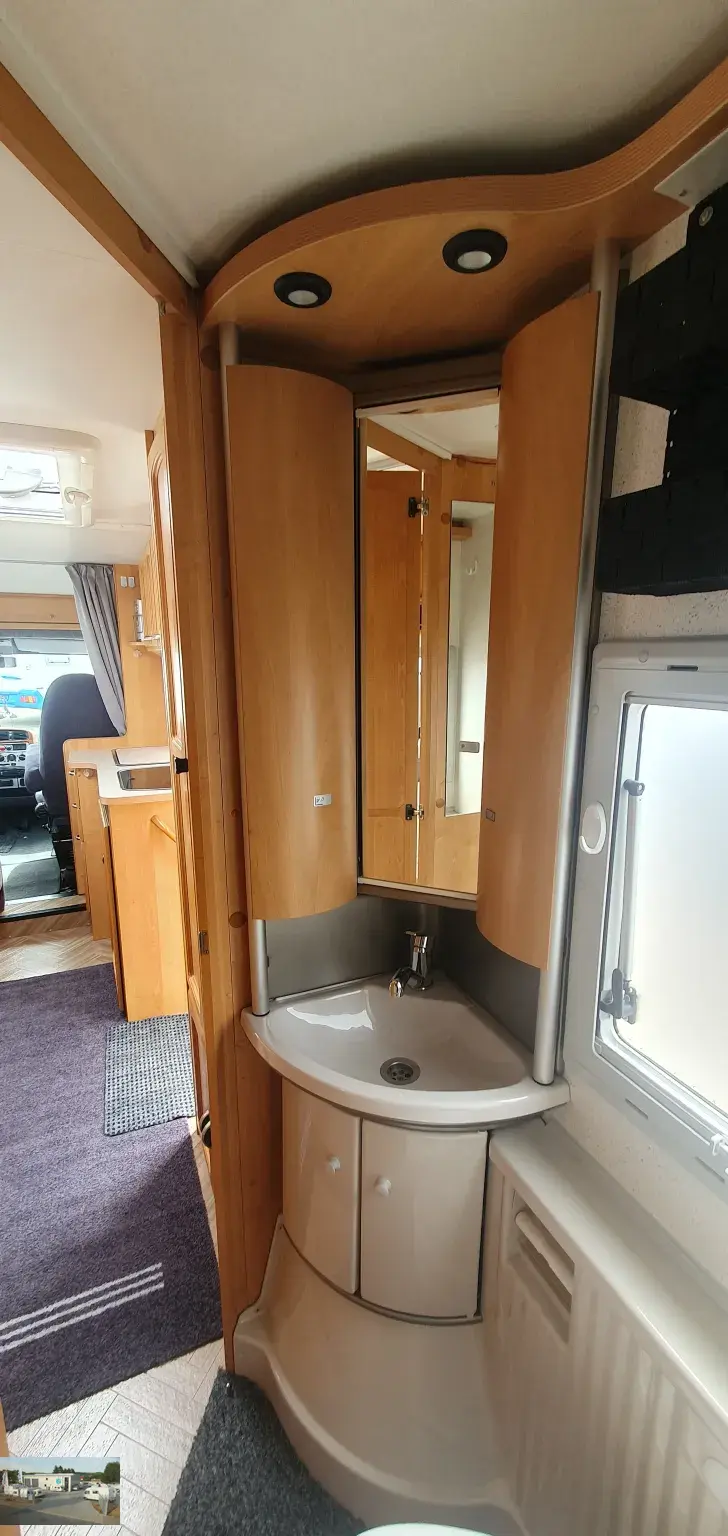 Fahrzeugbild Bürstner Teilintegriert T 604 VK 18 - Klima, Markise, SAT #31